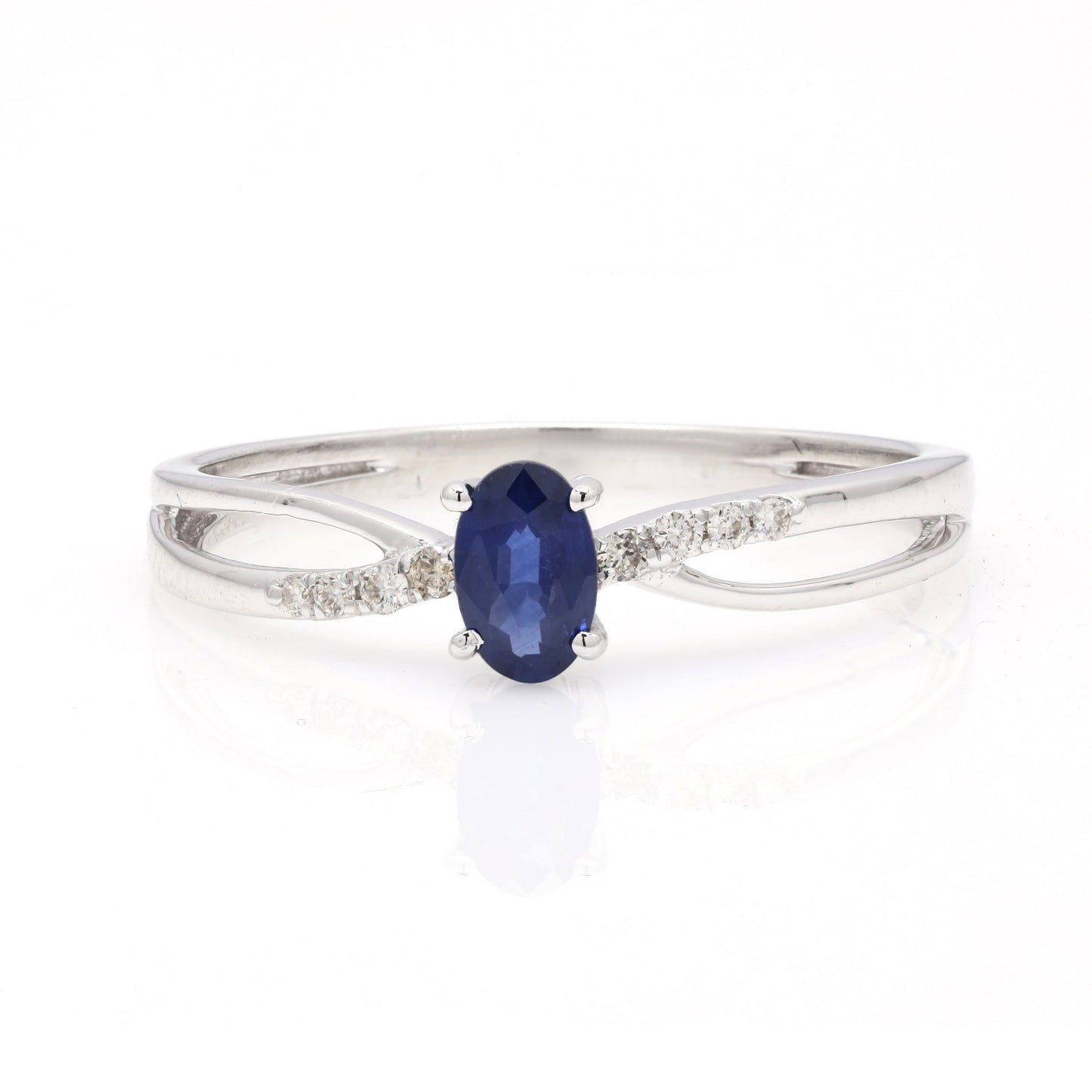14k Ring with Oval Shape Blue Sapphire & Round Diamonds For Women